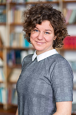 Ujvári Cseh Dóra
