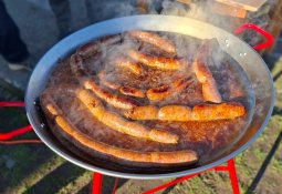 kolbasztoltes_2_fb_img_1774523660861