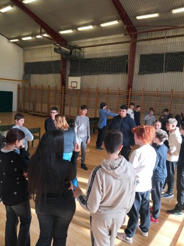 c63e251b-d1a5-4d41-aa68-422abaaec2f8