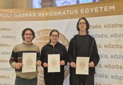 Középiskola - Pécs &raquo; 2025-2026 &raquo; Denk Deutsch