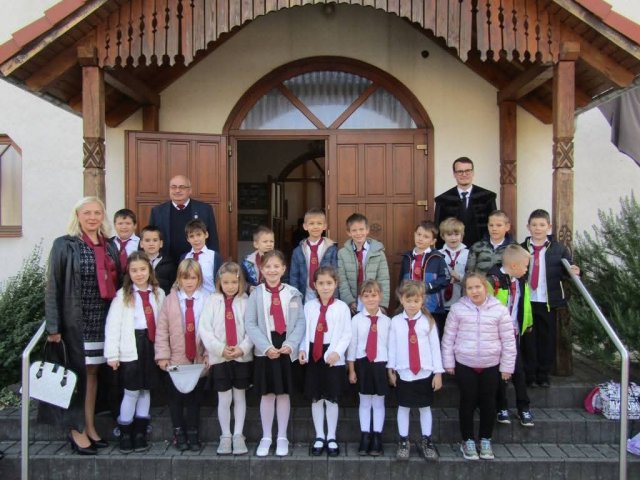 ref2_fb_img_1762156539356